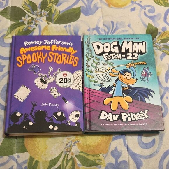 Rowley Jefferson's Awesome Friendly Spooky Stories Book - Picture 1 of 16